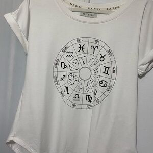 NWT. Rae Dunn Astrology T-shirt.